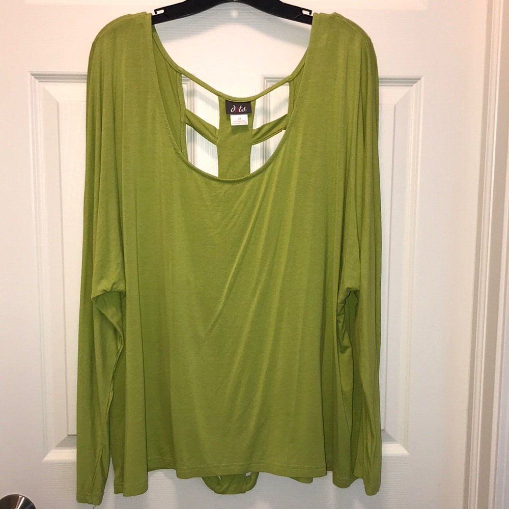 Plus size top 3x lime green good condition